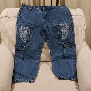 👍Great Deal!👍Crop Jeans!